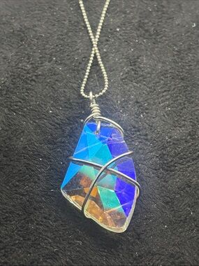 Iridescent Blue and Orange Crystal Pendant Necklace - Women Jewelry
